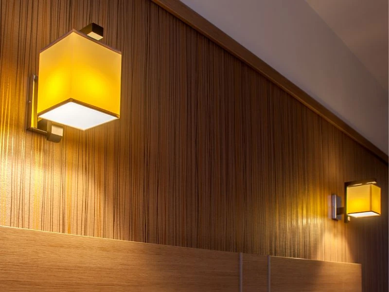Tùy theo phong cách nội thất mà chọn đèn gắn tường có thiết kế phù hợp