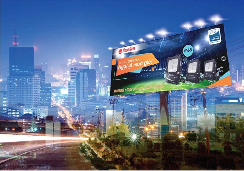 Đèn Pha LED 150W CP06 Rạng Đông có khả năng chịu được thời tiết phù hợp sử dụng cho biển quảng cáo ngoài trời