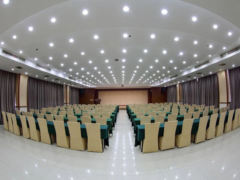 Cung cấp ánh sáng trắng cho không gian văn phòng