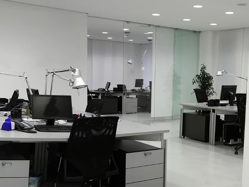 Đèn LED công suất lớn được sử dụng phổ biến trong văn phòng công sở