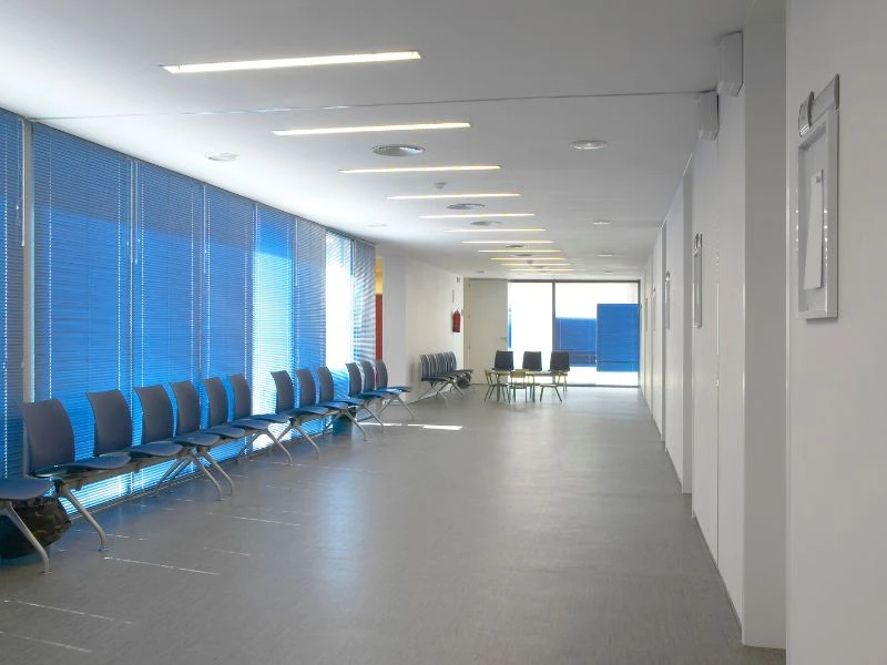 LED tube Rạng Đông ứng dụng trong không gian văn phòng hoặc phòng khám