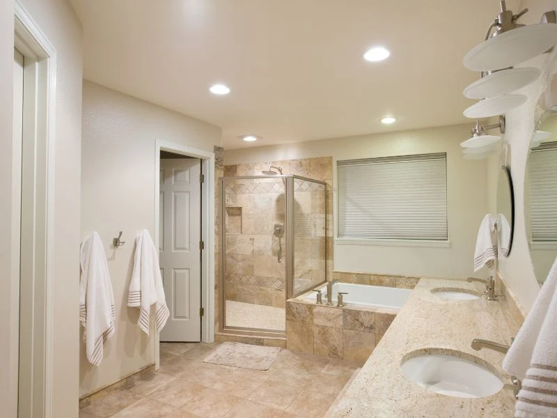 Tính năng cảm biến tự động của một số sản phẩm đèn LED khi được lắp đặt trong phòng tắm sẽ giúp bạn tiết kiệm điện