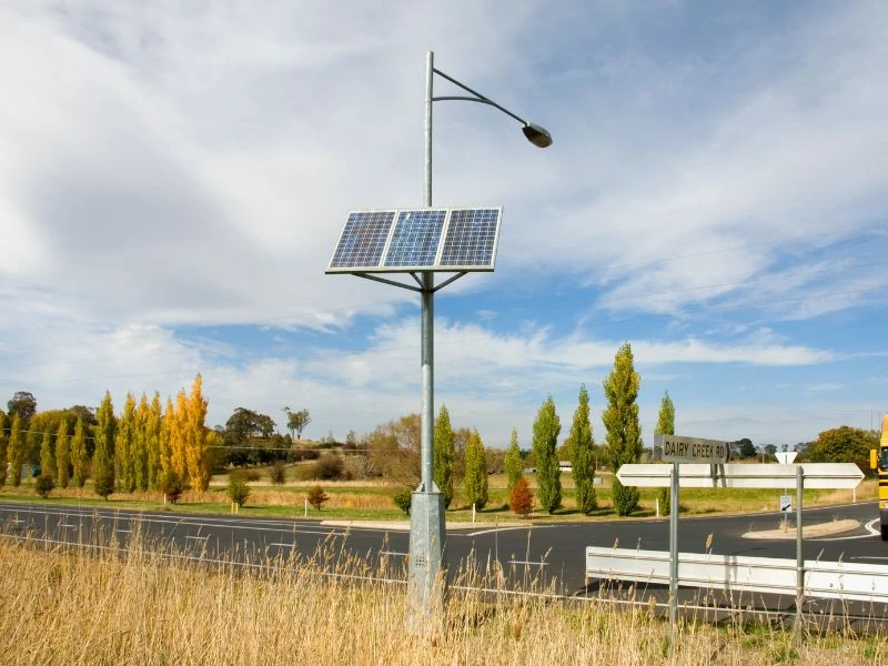 Khả năng tiêu thụ ít điện năng khiến cho đèn năng lượng mặt trời được ưa chuộng hơn