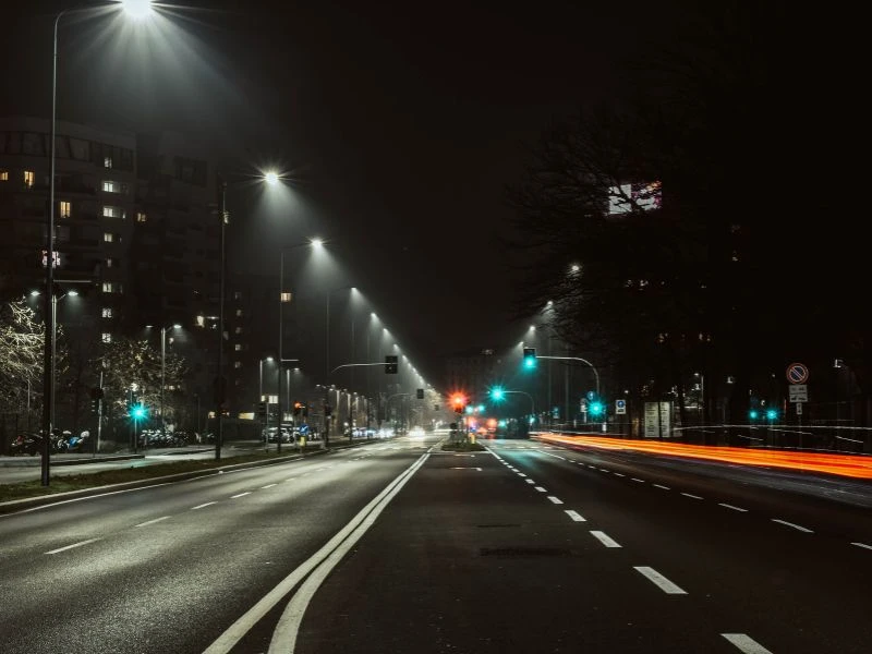 Ánh sáng tự nhiên, dễ chịu từ đèn đường LED Rạng Đông sẽ giúp tăng vẻ đẹp mỹ quang cho đô thị