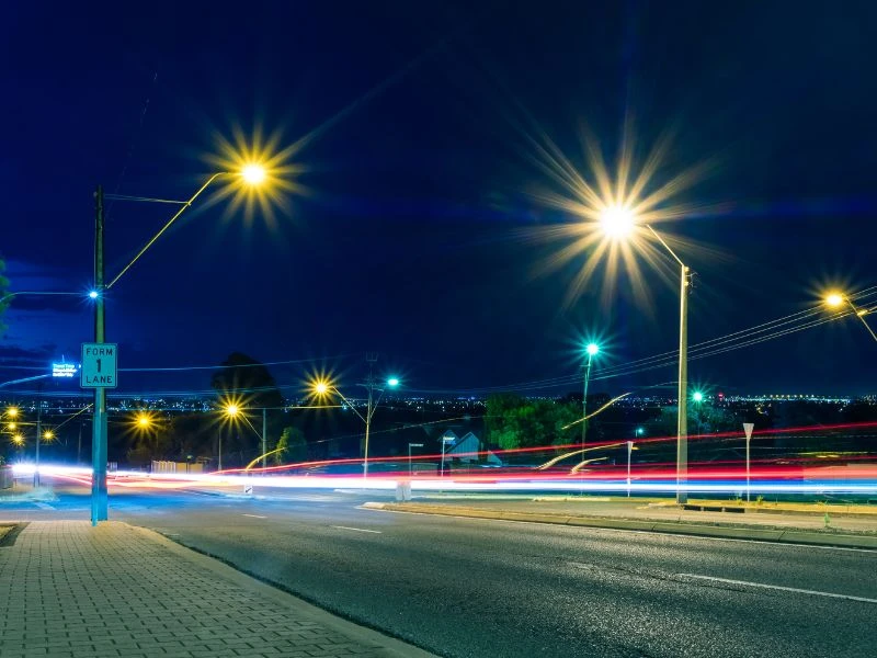 Đèn đường phố Rạng Đông cung cấp giải pháp chiếu sáng bền bỉ và tiết kiệm