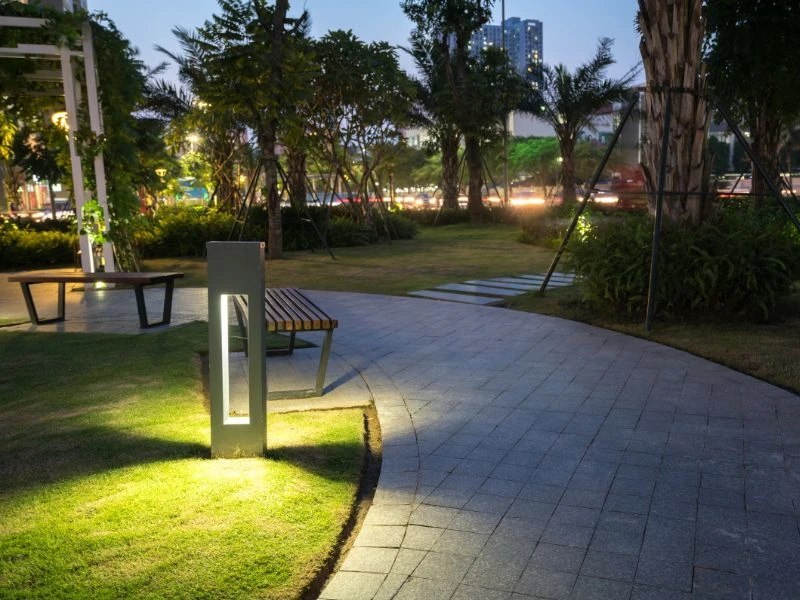 Thiết kế độc đáo của đèn LED sân vườn Rạng Đông sẽ giúp tôn lên không gian được lắp đặt