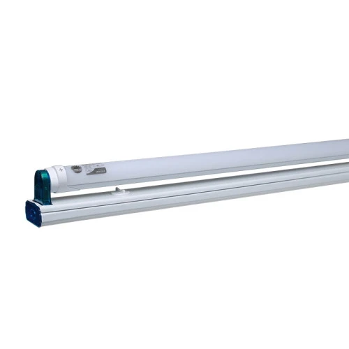 Với kích thước 1.2 mét và công suất 22W, đèn vừa thay thế cho đèn tuýp truyền thống vừa tự động bật sáng khi mất điện
