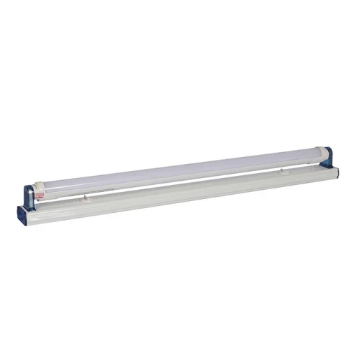 Sản phẩm được thiết kế nhỏ gọn dài 0.6m, phù hợp với nhiều không gian như nhà ở, văn phòng, cửa hàng hay các vị trí chiếu sáng nội thất chuyên biệt